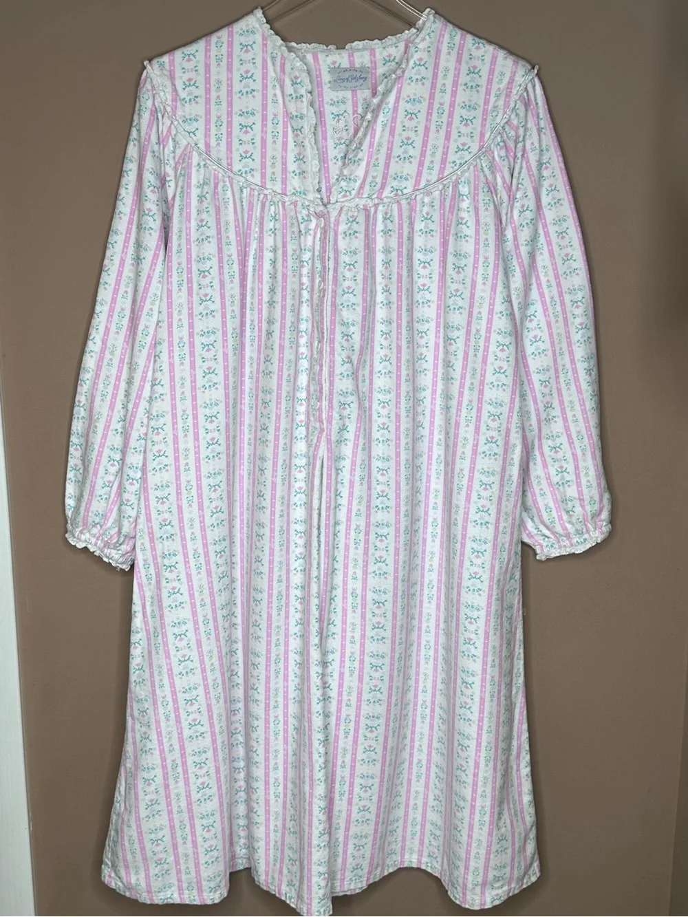 Lanz of Salzburg Pink Tyrolean Flannel Nightgown Size: Large Style: 45640 Floral